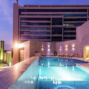 4* Отель Hilton Garden